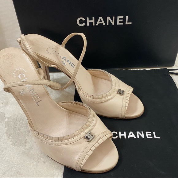 π Chanel CC sandals Heels - Picture 1 of 9
